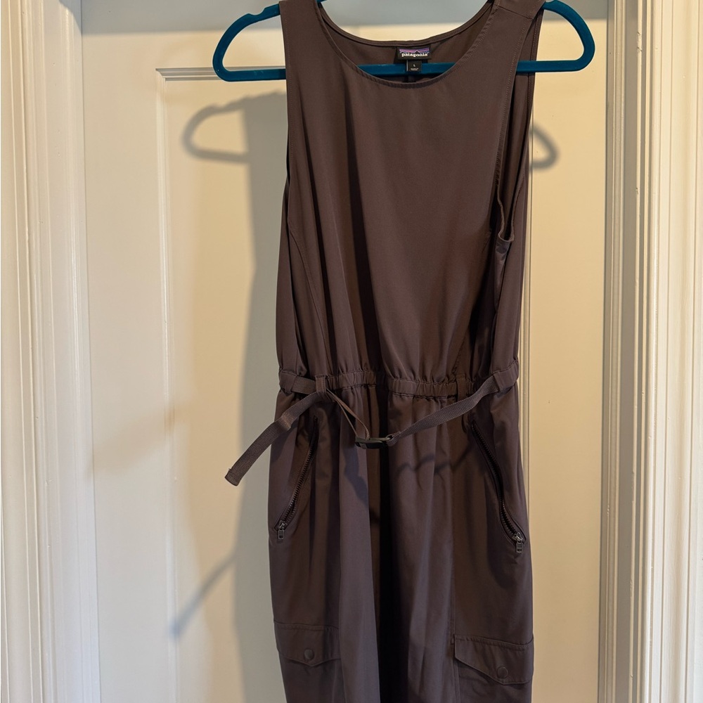 Women's Brown Fleetwith belted dress